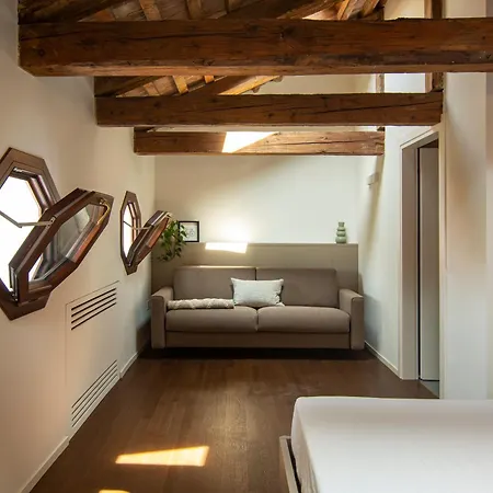 Bassano Club House