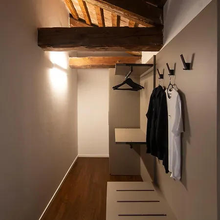 Bassano Club House