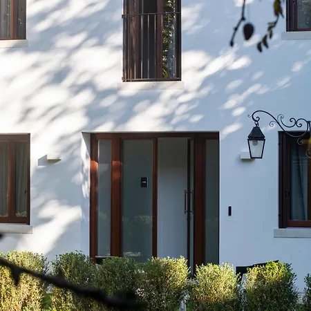 Bassano Club House *